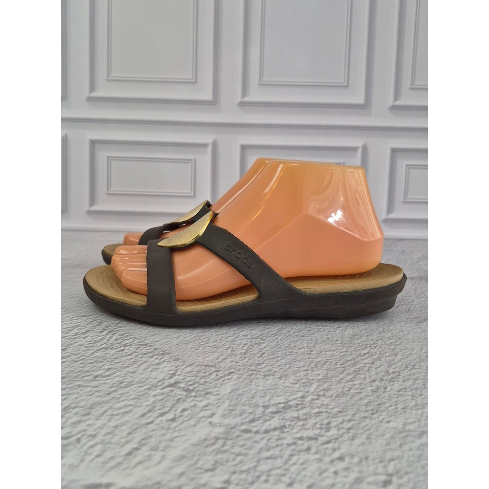 Crocs Sanrah Hammered Circle Wedge Sandals Womens 7 Espresso Brown Gold Slide - Picture 2 of 11
